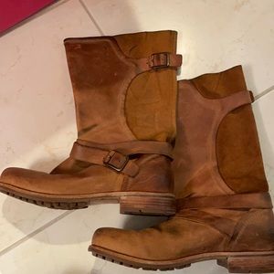 Brown leather Olukai boots